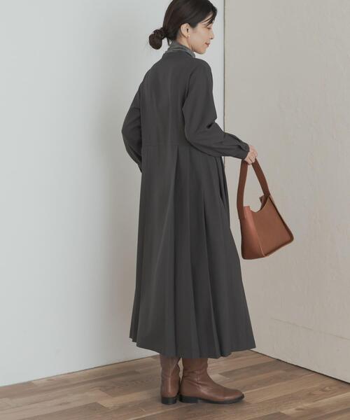 URBAN RESEARCH DOORS(アーバンリサーチドアーズ)の「『一部WEB限定カラー』『UR TECH SMOOTHLUXE』サイドプリーツ切替ワンピース(ワンピース・レディース・チャコールグレー/ピンク/ブラウン/グリーン・MEDIUM/SMALL)」の19枚目の写真