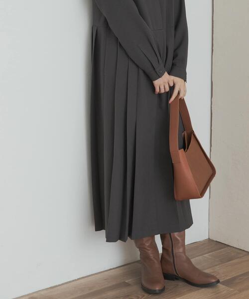 URBAN RESEARCH DOORS（アーバンリサーチドアーズ）の「『一部WEB限定カラー』『UR TECH SMOOTHLUXE』サイドプリーツ切替ワンピース（ワンピース・レディース・チャコールグレー/ピンク/ブラウン/グリーン・MEDIUM/SMALL）」の14枚目の写真