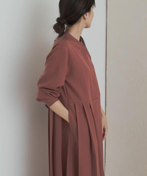 URBAN RESEARCH DOORS（アーバンリサーチドアーズ）の「『一部WEB限定カラー』『UR TECH SMOOTHLUXE』サイドプリーツ切替ワンピース（ワンピース・レディース・チャコールグレー/ピンク/ブラウン/グリーン・MEDIUM/SMALL）」の10枚目の写真