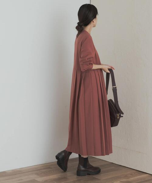 URBAN RESEARCH DOORS（アーバンリサーチドアーズ）の「『一部WEB限定カラー』『UR TECH SMOOTHLUXE』サイドプリーツ切替ワンピース（ワンピース・レディース・チャコールグレー/ピンク/ブラウン/グリーン・MEDIUM/SMALL）」の6枚目の写真