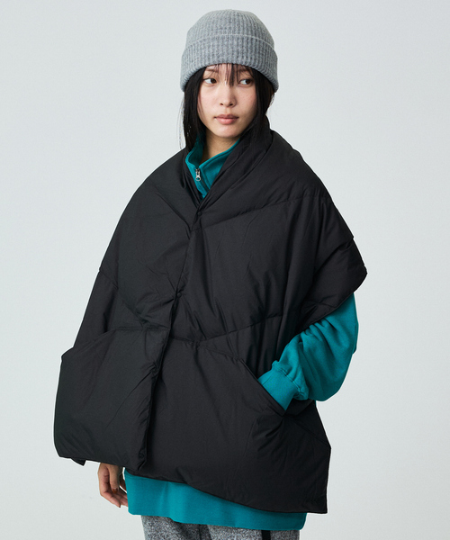 NANGA（ナンガ）の「【NENGA/ナンガ】DOWN PONCHO MUFFLER/マフラー/ダウン/防寒/ユニセックス【WE限定】（マフラー・メンズ・カーキ/ブラック/ベージュ・フリー）」の4枚目の写真