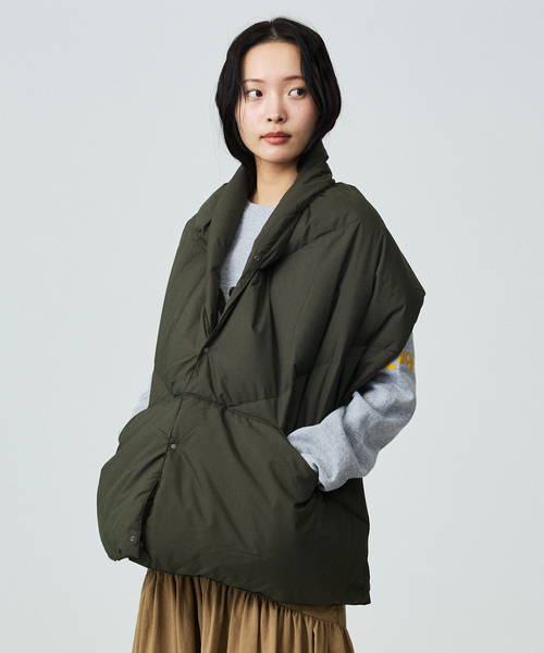 NANGA（ナンガ）の「【NENGA/ナンガ】DOWN PONCHO MUFFLER/マフラー/ダウン/防寒/ユニセックス【WE限定】（マフラー・メンズ・カーキ/ブラック/ベージュ・フリー）」の6枚目の写真