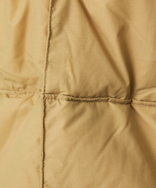 NANGA（ナンガ）の「【NENGA/ナンガ】DOWN PONCHO MUFFLER/マフラー/ダウン/防寒/ユニセックス【WE限定】（マフラー・メンズ・カーキ/ブラック/ベージュ・フリー）」の11枚目の写真