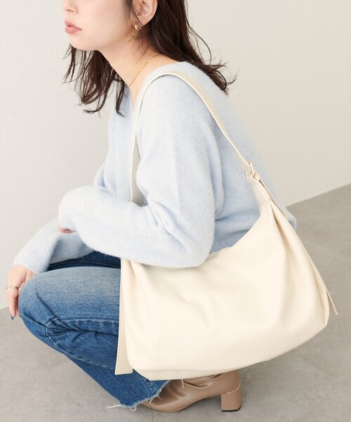 natural couture(ナチュラルクチュール)の「ショルダー2本付スムースショルダー(ショルダーバッグ・レディース・ブラウン/アイボリー/ブラック・FREE)」の4枚目の写真