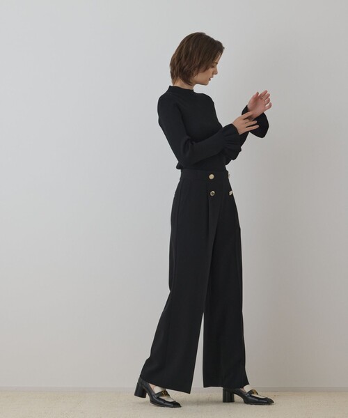 GRACE CONTINENTAL(グレースコンチネンタル)の「ラメリブニットトップ(ニット/セーター・レディース・ベージュ/ブルー/ブラック/ホワイト・36)」の8枚目の写真