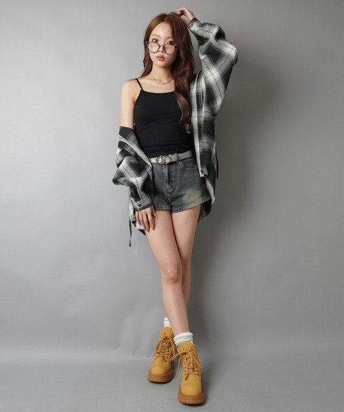 SPINNS（スピンズ）の「美脚見えデニムショートパンツ（デニムパンツ・レディース・ブルー系その他・M/S）」の16枚目の写真