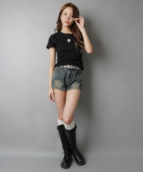 SPINNS（スピンズ）の「美脚見えデニムショートパンツ（デニムパンツ・レディース・ブルー系その他・M/S）」の17枚目の写真