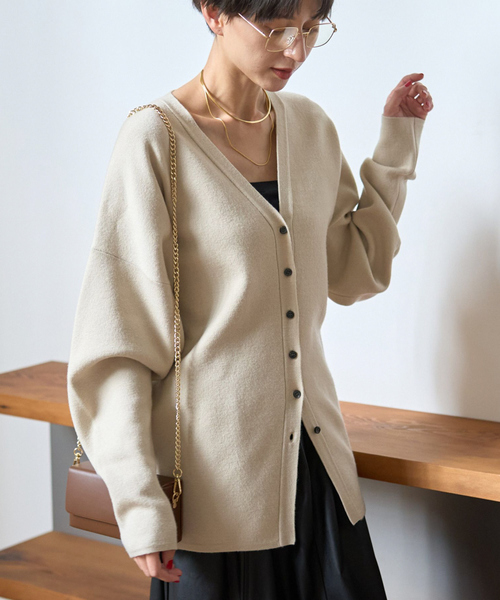 Rouge vif（ルージュヴィフ）の「変形オーバールーズニットカーディガン（カーディガン/ボレロ・レディース・ブラック/チャコールグレー/ベージュ・フリー）」の3枚目の写真