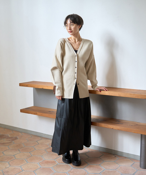 Rouge vif（ルージュヴィフ）の「変形オーバールーズニットカーディガン（カーディガン/ボレロ・レディース・ブラック/チャコールグレー/ベージュ・フリー）」の16枚目の写真