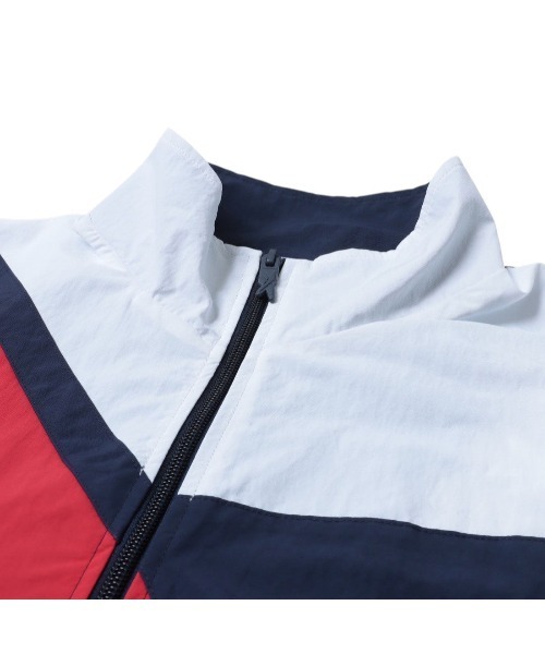 Reebok（リーボック）の「クラシックス ベクター トラックトップ / CL F FR TRACKTOP（ナイロンジャケット・メンズ・アッシュブラウン/ネイビー/ブラック/ライトブルー/バーガンディー・SMALL/MEDIUM/LARGE/X-LARGE）」の10枚目の写真