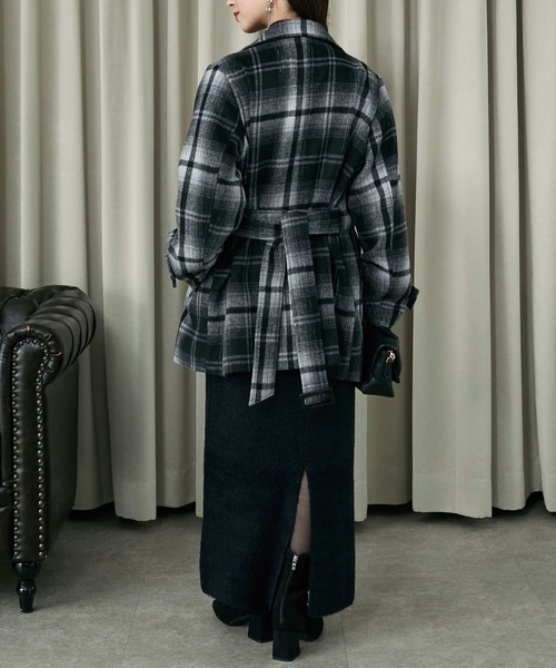 Elishe（エリシェ）の「2WAYチェックミドルコート（ステンカラーコート・レディース・グレー/ブラウン・FREE）」の14枚目の写真