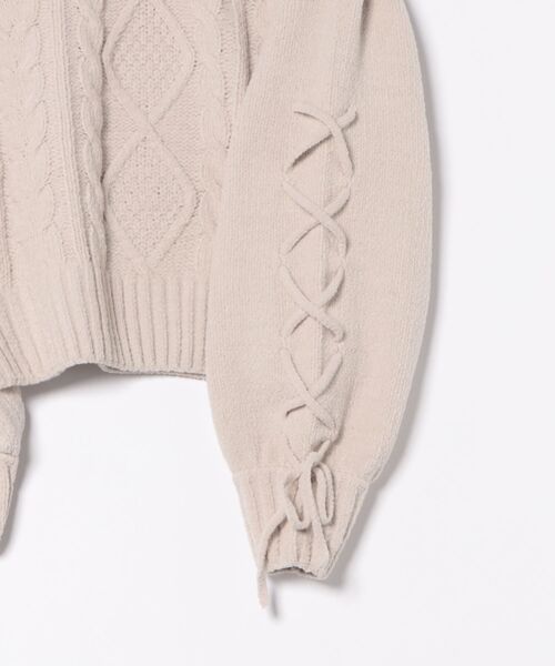 GORGE(ゴージ)の「《袖レースアップ×ケーブル編み》レディース モールニット Vネックプルオーバー ゆるシルエット 秋冬(ニット/セーター・レディース・ブラック/オフホワイト/ボルドー/グレイッシュベージュ/ピンク・F)」の18枚目の写真