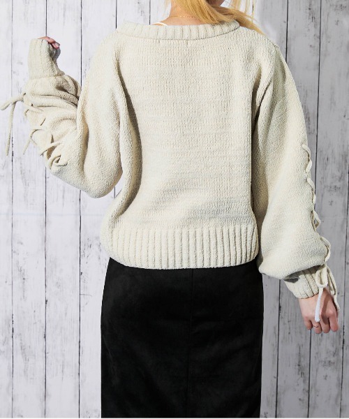 GORGE(ゴージ)の「《袖レースアップ×ケーブル編み》レディース モールニット Vネックプルオーバー ゆるシルエット 秋冬(ニット/セーター・レディース・ブラック/オフホワイト/ボルドー/グレイッシュベージュ/ピンク・F)」の10枚目の写真