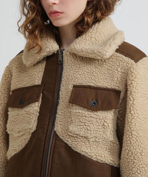 AVIREX(アヴィレックス)の「《直営店限定》BOA COMBI JACKET/ボアコンビジャケット(ブルゾン・レディース・ベージュ/チャコールグレー・M/S)」の14枚目の写真
