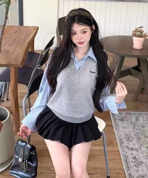 セール】25aw 前ししゅうロゴ/シャツレイヤード風ニットトップス