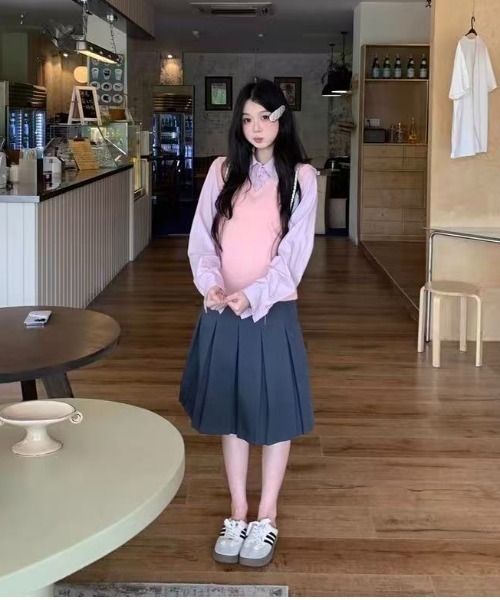 【新品】DRAWER定番半袖丸首ニット セール】25aw 前ししゅうロゴ/シャツレイヤード風ニットトップス