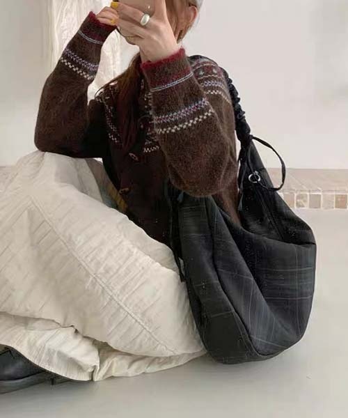 gossip!ロサンゼルス(ゴシップロサンゼルス)の「Y2K 大容量バッグ チェック柄ショルダーバッグ 斜め掛けバッグ ワンショルダークロワッサンリボン ハーフムーンショルダーバッグ(ショルダーバッグ・レディース・ピンク/パープル/ブラック・FREE)」の8枚目の写真