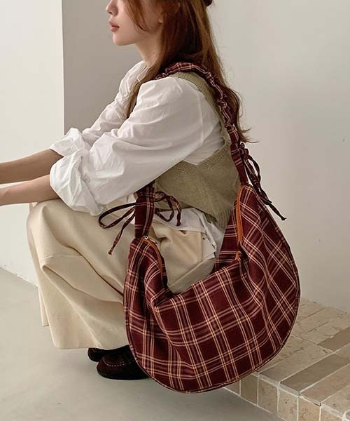 gossip!ロサンゼルス(ゴシップロサンゼルス)の「Y2K 大容量バッグ チェック柄ショルダーバッグ 斜め掛けバッグ ワンショルダークロワッサンリボン ハーフムーンショルダーバッグ(ショルダーバッグ・レディース・ピンク/パープル/ブラック・FREE)」の10枚目の写真
