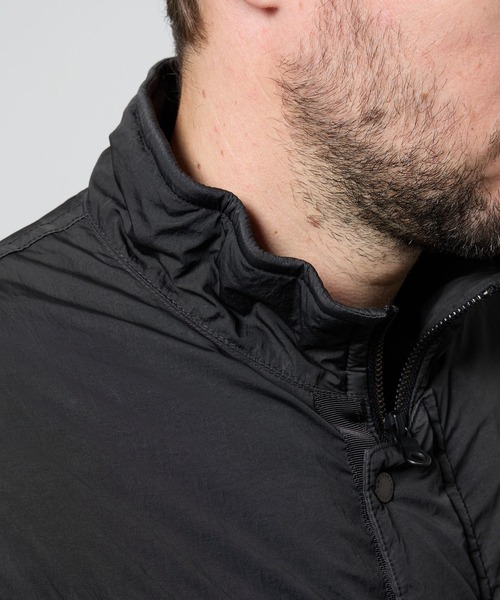 HIDEAWAYS NICOLE（ハイダウェイニコル）の「ナイロンタフタ　顔料プリント中綿ブルゾン（ミリタリージャケット・メンズ・ブラック/ネイビー・LARGE/MEDIUM/X-LARGE）」の9枚目の写真