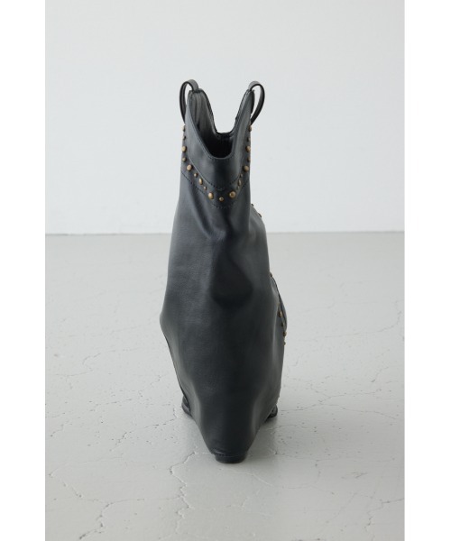 AZUL by moussy(アズールバイマウジー)の「スタッズカバーブーツ(ブーツ・レディース・ブラック・LARGE/MEDIUM/SMALL)」の8枚目の写真