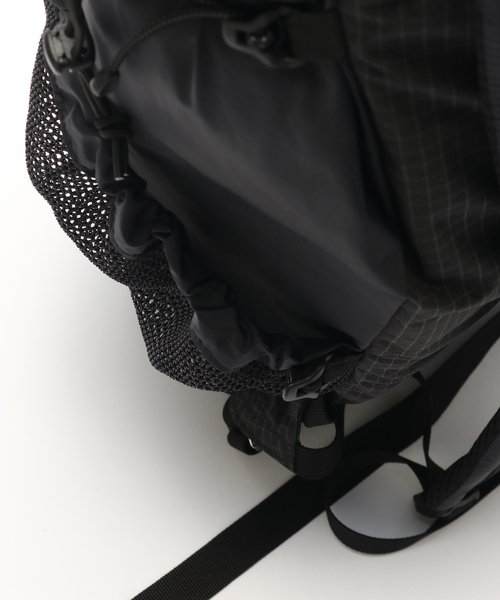 WISM（ウィズム）の「CAYL / ケイル BISEUL - B-GRID（バックパック/リュック・メンズ・チャコールグレー・FREE）」の8枚目の写真
