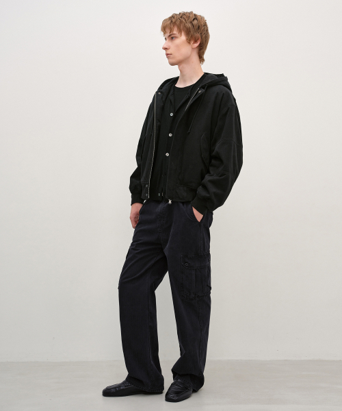 INSILENCE（インサイロンス）の「フライトフードパーカー ブラック（パーカー・レディース・その他・LARGE/SMALL/MEDIUM）」の2枚目の写真