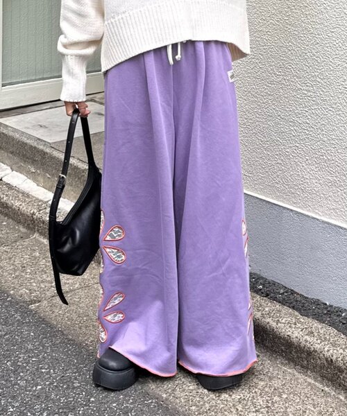 HELLO.SANFRANCISCO（ハローサンフランシスコ）の「★【HELLO.SANFRANCISCO/ハローサンフランシスコ】フラワーカットスウェットワイドパンツ（その他パンツ・レディース・グレー/ブラウン/パープル・MEDIUM/SMALL）」の11枚目の写真