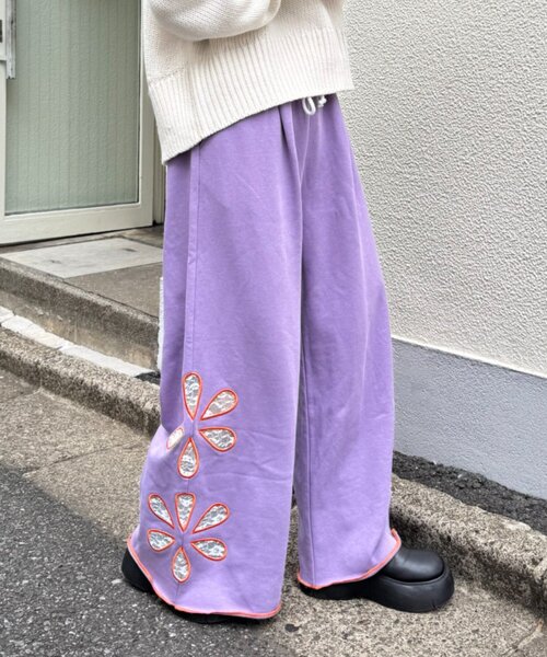 HELLO.SANFRANCISCO（ハローサンフランシスコ）の「★【HELLO.SANFRANCISCO/ハローサンフランシスコ】フラワーカットスウェットワイドパンツ（その他パンツ・レディース・グレー/ブラウン/パープル・MEDIUM/SMALL）」の13枚目の写真