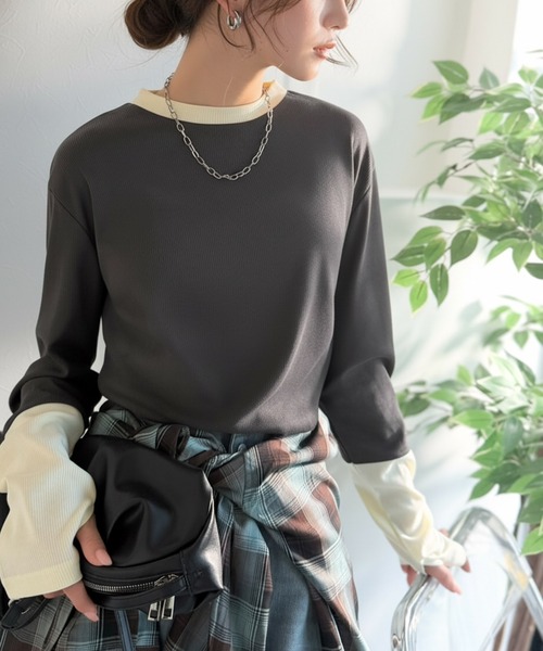 classicalelf(クラシカルエルフ)の「《9月上旬再入荷!予約受付中》レイヤード見えで仕上げる、きれいめモード。指穴(サムホール)付き袖配色切り替えテレコプルオーバー(長袖)(Tシャツ/カットソー・レディース・ブラウン/チャコール/グレー/アイボリー・X-LARGE/SMALL/MEDIUM/LARGE)」の9枚目の写真