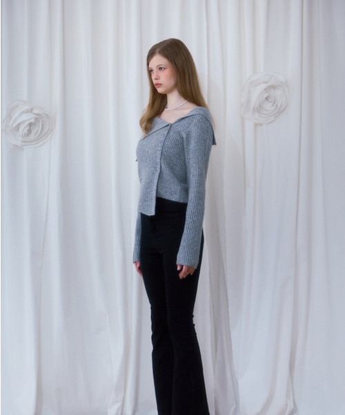 ROSEFRANTZ（ロゼフランツ）の「Unbalance Collar Button Knit [Gray]（ニット/セーター・レディース・アッシュグレー・FREE）」の8枚目の写真