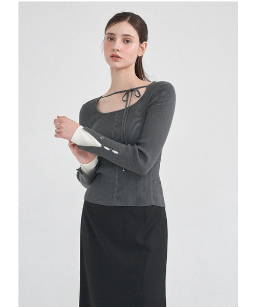 MICANE(ミケーネ)の「コラレイヤードニット(ニット/セーター・レディース・クリーム/ダークグレー・MEDIUM/LARGE/X-LARGE/SMALL)」の4枚目の写真