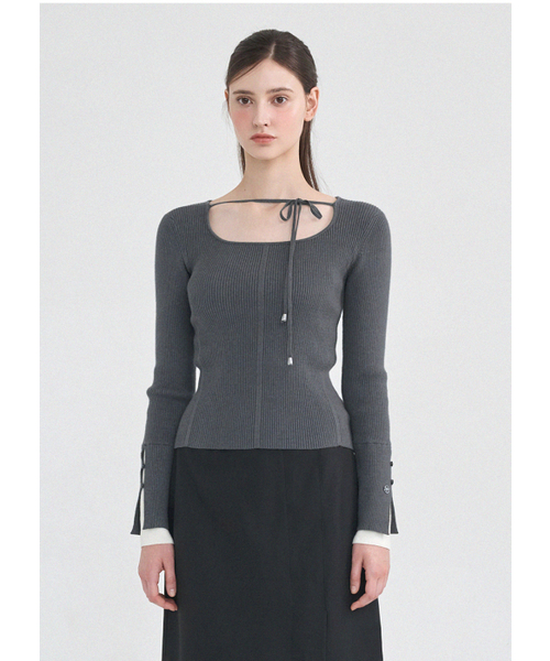 MICANE(ミケーネ)の「コラレイヤードニット(ニット/セーター・レディース・クリーム/ダークグレー・MEDIUM/LARGE/X-LARGE/SMALL)」の6枚目の写真