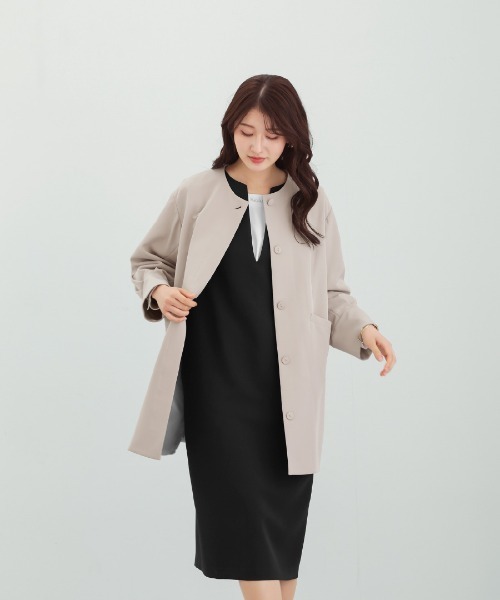 White Collection(ホワイトコレクション)の「多機能すぎるコート【UVカット・速乾・接触冷感・防シワ・ストレッチ・洗える】ダブルピケクロス・ボリューム袖コクーンシルエットライトコート(ノーカラーコート・レディース・ネイビー/グレイッシュベージュ/ブラック・M/L)」の7枚目の写真