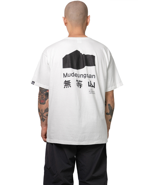 WHILE（ワイル）の「山シリーズTシャツ(IVORY)（Tシャツ/カットソー・レディース・その他・MEDIUM/X-LARGE/LARGE）」の3枚目の写真