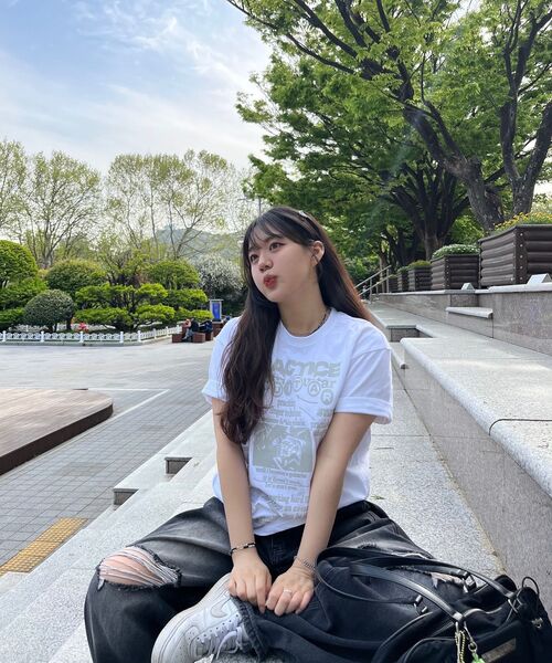 DEFYCLUBROBBERS(ディファイクラブロバース)の「ルーティン ホワイト グレー(Tシャツ)(Tシャツ/カットソー・レディース・その他・MEDIUM/LARGE)」の2枚目の写真