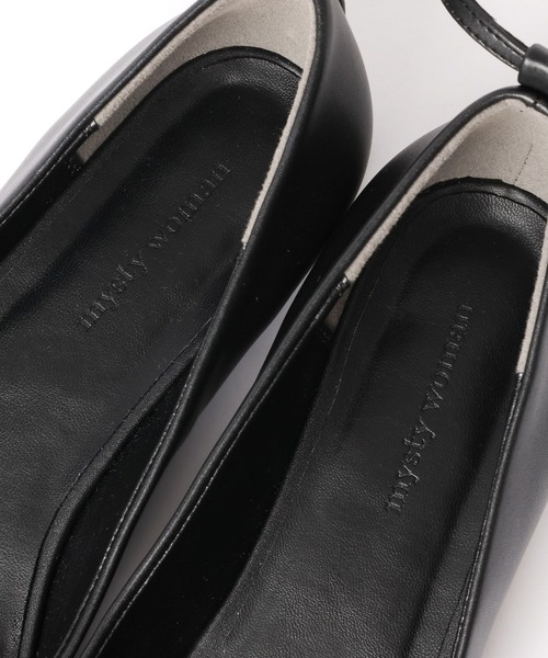 mysty woman（ミスティウーマン）の「アソートベルトパンプス 639497（パンプス・レディース・ネイビー/ブラック・LARGE/MEDIUM）」の4枚目の写真