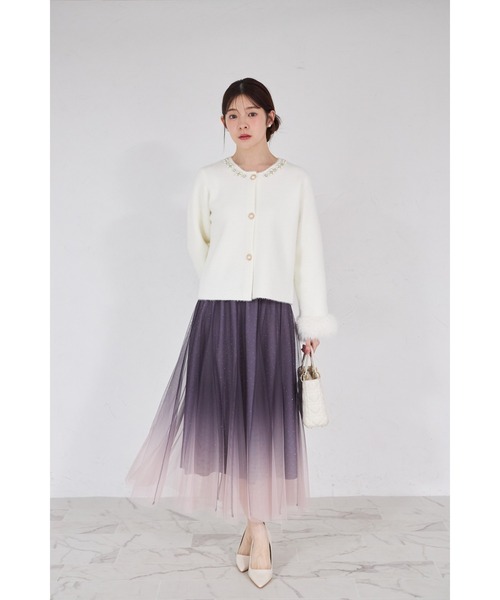 tocco closet(トッコ クローゼット)の「【ZOZO限定】ファー付きパールビジュー装飾シャギーニットジャケット(ノーカラージャケット・レディース・ホワイト/ブラック・M)」の4枚目の写真