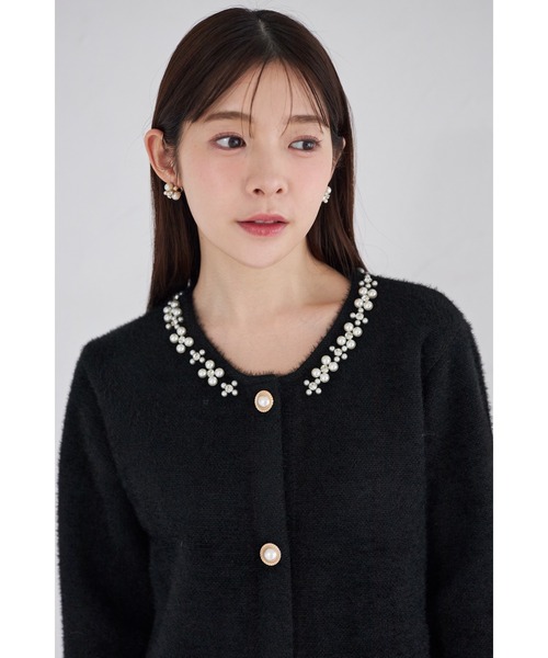 tocco closet(トッコ クローゼット)の「【ZOZO限定】ファー付きパールビジュー装飾シャギーニットジャケット(ノーカラージャケット・レディース・ホワイト/ブラック・M)」の15枚目の写真
