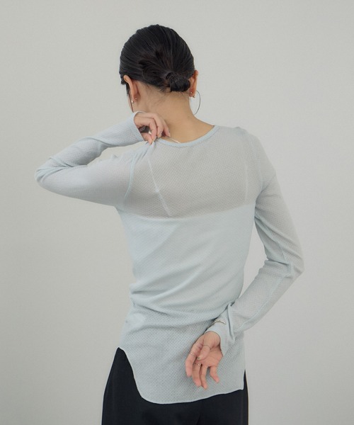 SALON adam et rope'(サロン アダム エ ロペ)の「鹿の子フライスヘンリーネックプルオーバー(Tシャツ/カットソー・レディース・ブラック/サックスブルー/オフホワイト・FREE)」の19枚目の写真