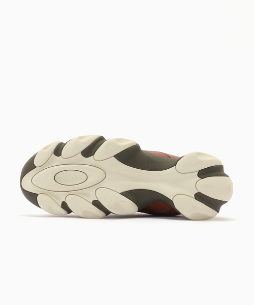 BRAIN DEAD(ブレインデット)の「BRAIN DEAD*OAKLEY FACTORY TEAM WARP(スニーカー・メンズ・チャコールグレー/ブラウン・80/90/100)」の5枚目の写真