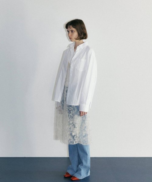 MAIS（マイス）の「COTTON LOOSE FIT DART SHIRT / WHITE（シャツ/ブラウス・レディース・その他・FREE）」の4枚目の写真