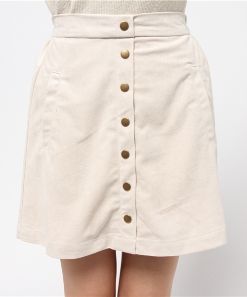 one after another NICE CLAUP（ワンアフターアナザーナイスクラップ）の「【ナイスクラップ】スエード前釦スカート（スカート・レディース・アイボリー/キャメル/カーキ・FREE）」の7枚目の写真