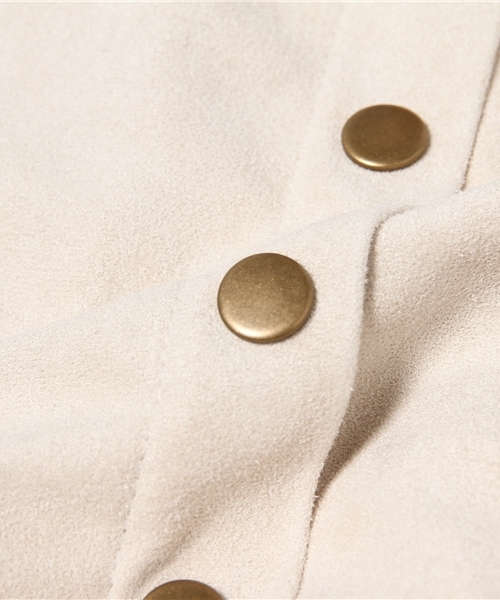 one after another NICE CLAUP（ワンアフターアナザーナイスクラップ）の「【ナイスクラップ】スエード前釦スカート（スカート・レディース・アイボリー/キャメル/カーキ・FREE）」の11枚目の写真