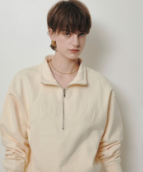 allureville(アルアバイル)の「ハーフジップ刺繍プルオーバー(Tシャツ/カットソー・レディース・アイボリー/カーキ・2)」の3枚目の写真
