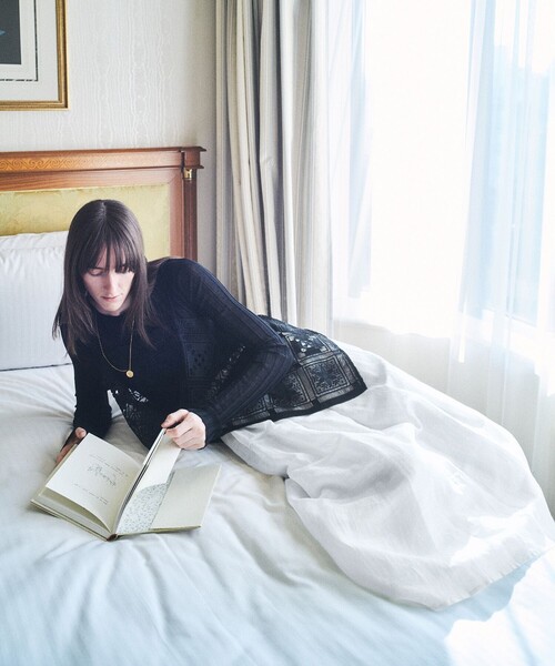 allureville（アルアバイル）の「カールマイヤーギャザースカート（スカート・レディース・ブラック/ホワイト・1/2）」の2枚目の写真