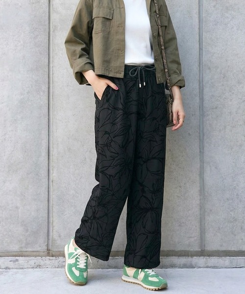 itto...(イット)の「フロッキーフラワーワイドパンツ(スラックス・レディース・ブラック/チャコール/モカ・M)」の22枚目の写真