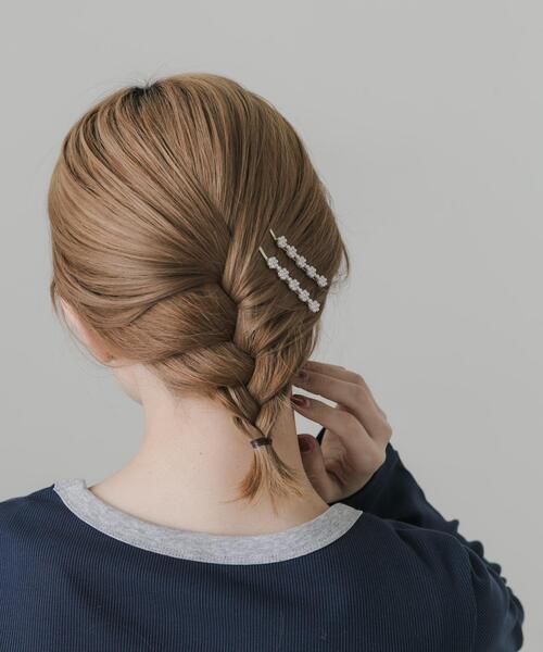SMELLY(スメリー)の「パールフラワー2セットヘアピン(ヘアピン・レディース・ホワイト系その他・-)」の5枚目の写真
