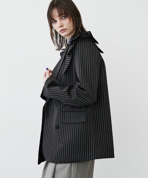 タグ付✨現行✨セオリー リネンダブルジャケット 黒 ショールカラー 本切羽 0 MONOe（モノエ）の「【羽織るだけで完成】ショルダーフリル配色ダブル