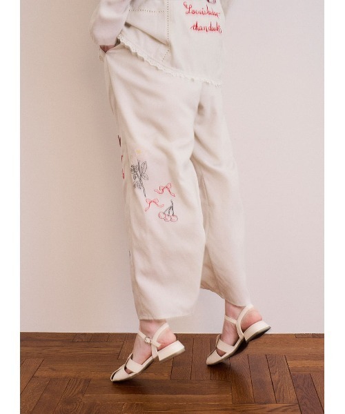 COEL（コエル）の「ヴィンテージ刺繍パンツ（その他パンツ・レディース・アイボリー/ブラック・38/36）」の3枚目の写真