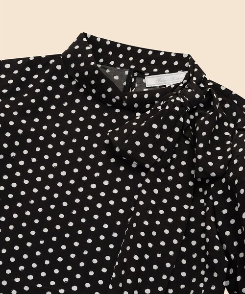 BROOKS BROTHERS(ブルックスブラザーズ)の「ビスコースクレープ ドットプリント タイネックブラウス(シャツ/ブラウス・レディース・ブラック・SMALL/X-SMALL/LARGE/MEDIUM)」の2枚目の写真